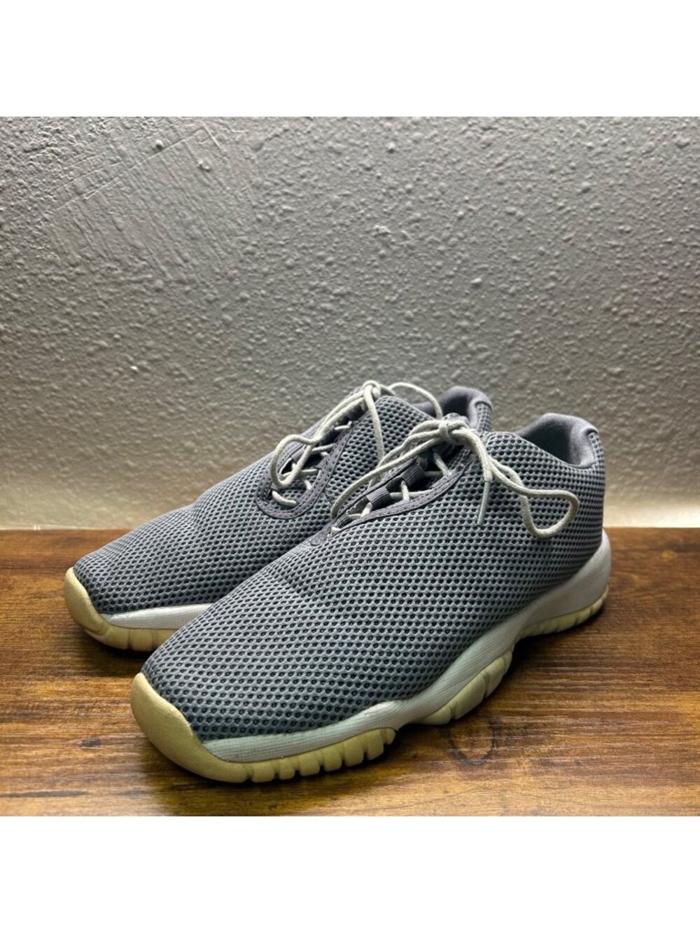 Air Jordan Size 5Y Future Low Sneakers, Gray Mesh